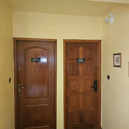 Quarto Privativo em Condominio-3